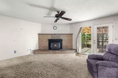 Living - 21077 Dodson Ln, Anderson, CA 96007 photo 3 of 3