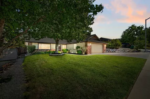 Exterior - 1728 Almaden Dr, Redding, CA 96001 photo 2 of 7