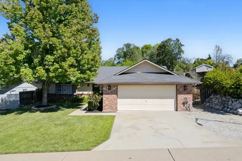 Exterior - 1728 Almaden Dr, Redding, CA 96001 photo 7 of 7
