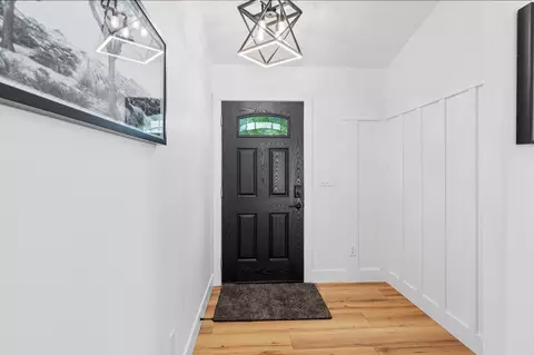 Entry Way - 1728 Almaden Dr, Redding, CA 96001 photo 1 of 2