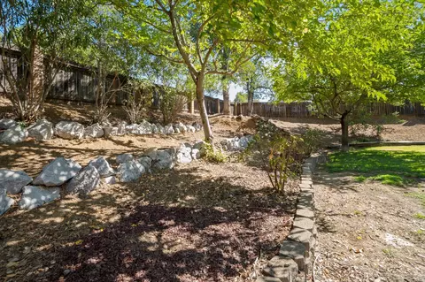 Exterior - 1728 Almaden Dr, Redding, CA 96001 photo 4 of 7