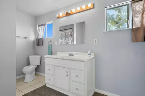 Bath - 17297 Lassen Ave, Anderson, CA 96007 photo 1 of 2