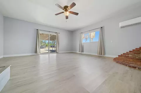 Living - 17297 Lassen Ave, Anderson, CA 96007 photo 2 of 4