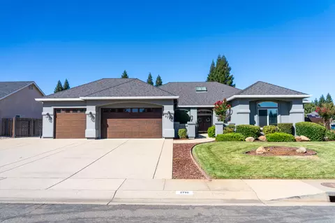 2796 Madison River Dr, Redding, CA 96002