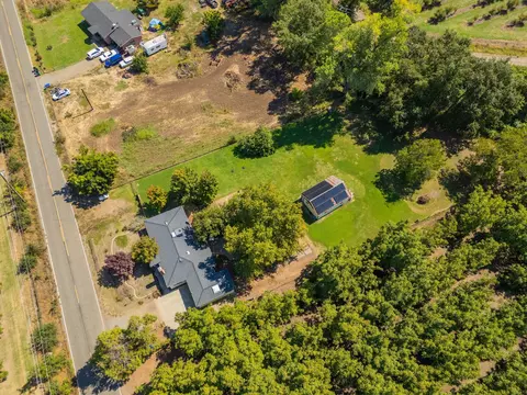 View/Area - 25031 Kauffman Ave, Red Bluff, CA 96080 photo 4 of 12