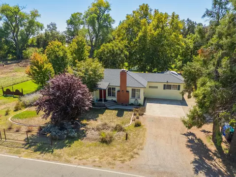 View/Area - 25031 Kauffman Ave, Red Bluff, CA 96080 photo 1 of 12