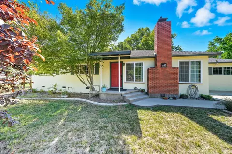 Exterior - 25031 Kauffman Ave, Red Bluff, CA 96080 photo 2 of 17