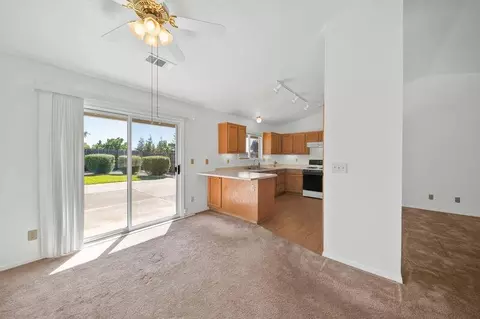 2905 Tropicana Ct, Redding, CA 96003 photo 13
