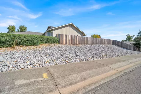 2905 Tropicana Ct, Redding, CA 96003 photo 35