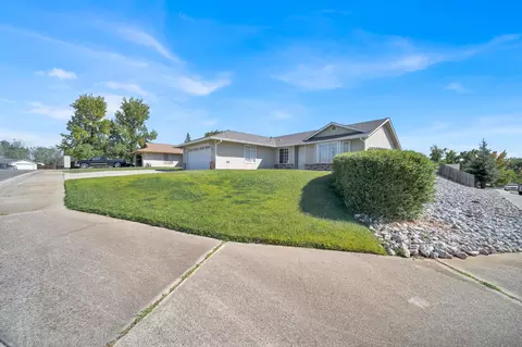 2905 Tropicana Ct, Redding, CA 96003 photo 8