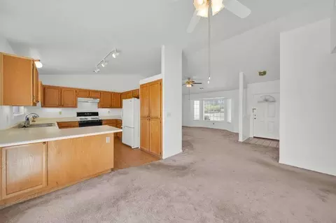 2905 Tropicana Ct, Redding, CA 96003 photo 17