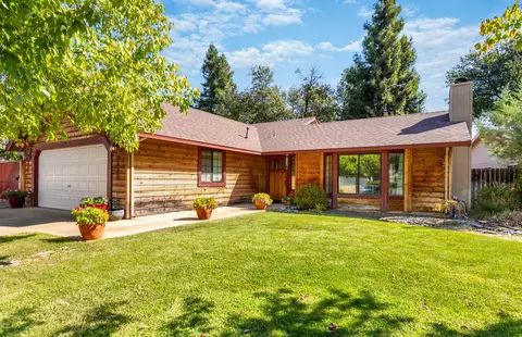 3553 Leonard St, Redding, CA 96002