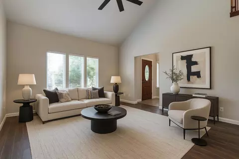 Living - 20509 Bernard Way, Redding, CA 96003 photo 5 of 7