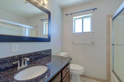 Bath - 20509 Bernard Way, Redding, CA 96003 photo 2 of 8