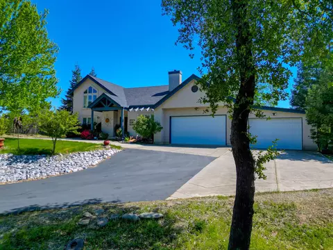 20509 Bernard Way, Redding, CA 96003