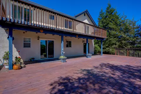 Exterior - 20509 Bernard Way, Redding, CA 96003 photo 8 of 28