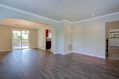 Living - 20509 Bernard Way, Redding, CA 96003 photo 2 of 7