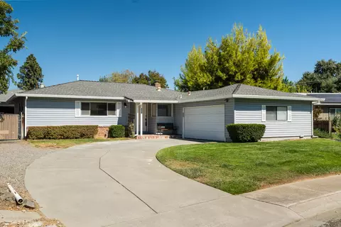 506 Walton Dr, Red Bluff, CA 96080 photo 2