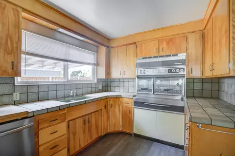780 Lincoln St, Redding, CA 96001 photo 9