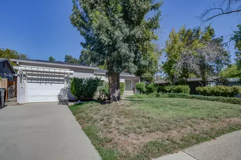 780 Lincoln St, Redding, CA 96001 photo 2