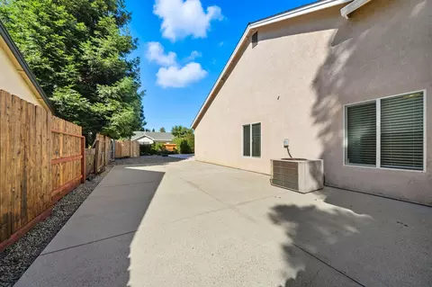4810 Rising River Ct, Redding, CA 96002 photo 7