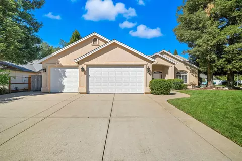 4810 Rising River Ct, Redding, CA 96002 photo 4