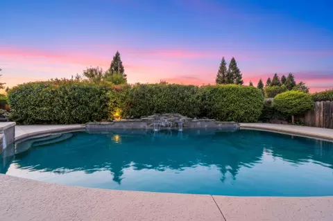4810 Rising River Ct, Redding, CA 96002 photo 2