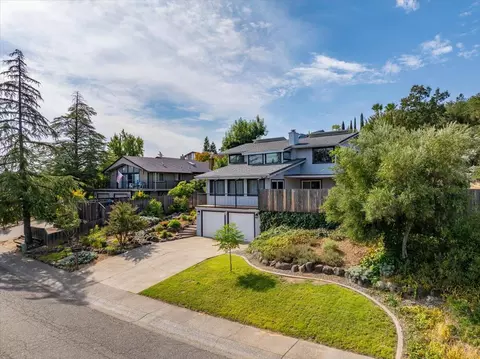 3325 Stratford Ave, Redding, CA 96001 photo 3