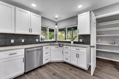 3325 Stratford Ave, Redding, CA 96001 photo 21