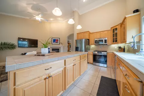 Kitchen - 2153 Oshea Way, Redding, CA 96003 photo 4 of 4