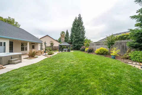 Exterior - 2153 Oshea Way, Redding, CA 96003 photo 15 of 22