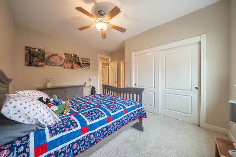 Bedroom - 2153 Oshea Way, Redding, CA 96003 photo 6 of 8