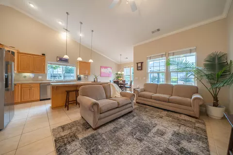 Living - 2153 Oshea Way, Redding, CA 96003 photo 1 of 1
