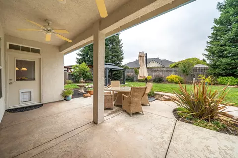 Exterior - 2153 Oshea Way, Redding, CA 96003 photo 6 of 22
