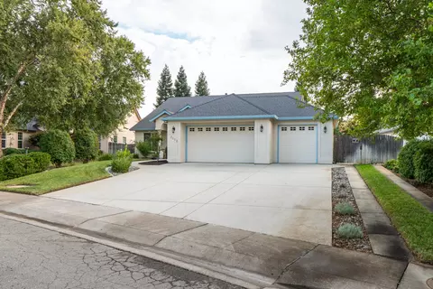 Exterior - 2153 Oshea Way, Redding, CA 96003 photo 4 of 22