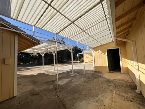 Exterior - 5090 Bogie Ln, Redding, CA 96002 photo 5 of 7