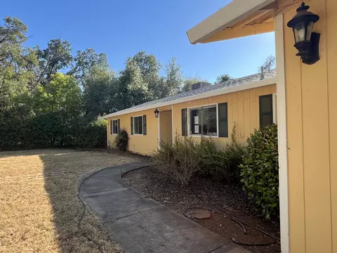 5090 Bogie Ln, Redding, CA 96002