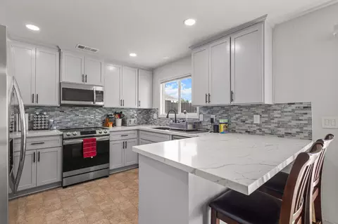 Kitchen - 378 Newport Dr, Redding, CA 96001 photo 1 of 3