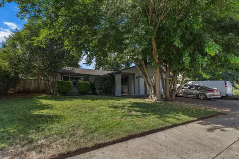 Exterior - 378 Newport Dr, Redding, CA 96001 photo 8 of 8