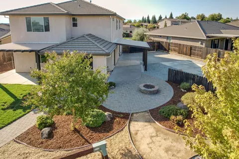 Exterior - 3863 Indian Wells Ln, Redding, CA 96002 photo 23 of 23