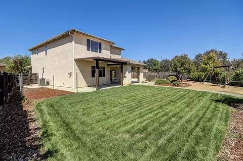 Exterior - 3863 Indian Wells Ln, Redding, CA 96002 photo 12 of 23