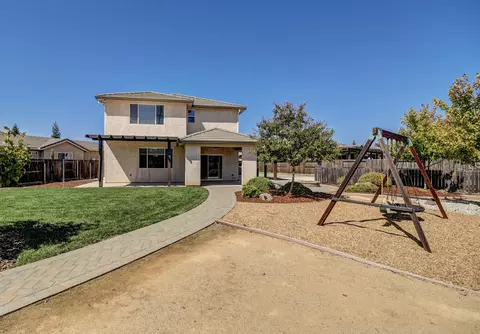 Exterior - 3863 Indian Wells Ln, Redding, CA 96002 photo 11 of 23