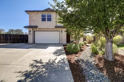 3863 Indian Wells Ln, Redding, CA 96002