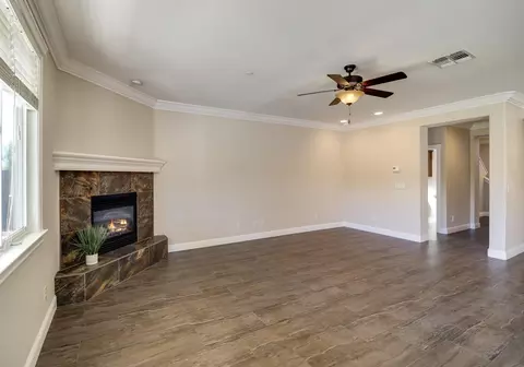 Living - 3863 Indian Wells Ln, Redding, CA 96002 photo 4 of 5