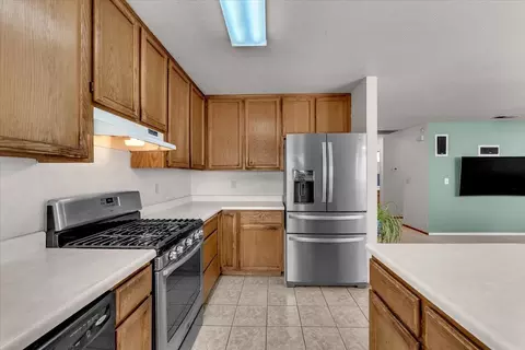 3849 Capricorn Way, Redding, CA 96002 photo 17