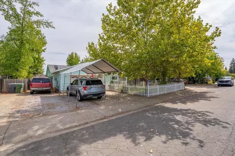 3849 Capricorn Way, Redding, CA 96002 photo 5