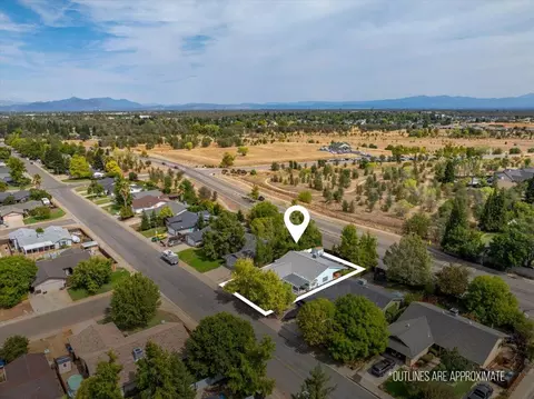 3849 Capricorn Way, Redding, CA 96002 photo 2