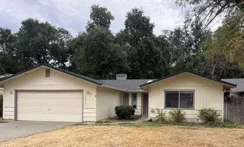 6871 SW Hemlock St, Redding, CA 96001