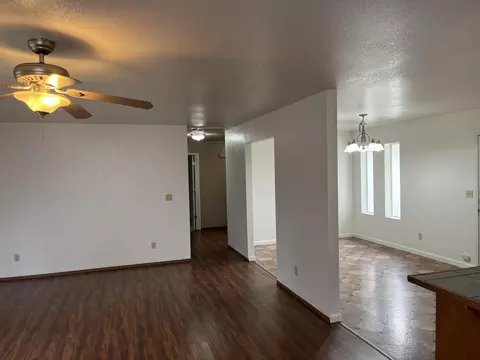 6871 Hemlock St, Redding, CA 96001 photo 4