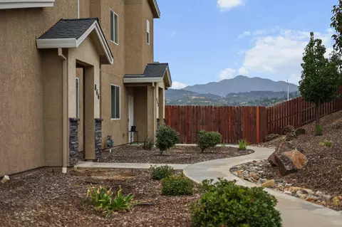 866 Congaree Ln, Redding, CA 96001 photo 1